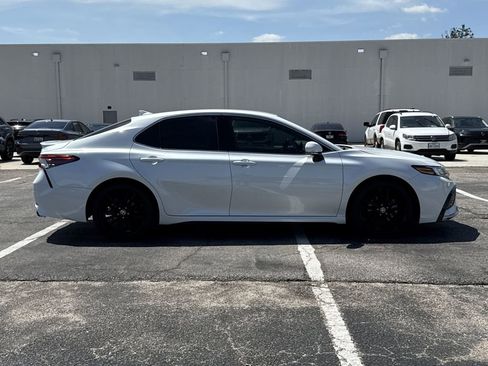 Used 2024 Toyota Camry XSE FWD image 4