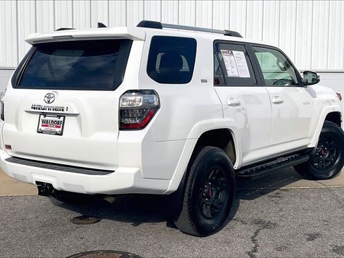 Used 2022 Toyota 4Runner SR5 Premium image 17