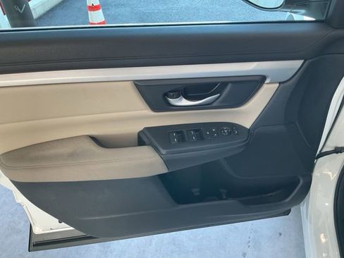 Used 2020 Honda CR-V LX image 4