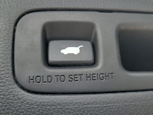Used 2025 Honda CR-V EX-L image 17