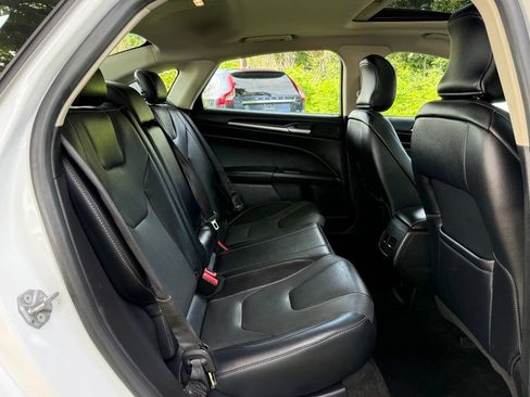 Used 2019 Ford Fusion Titanium AWD/4WD image 21