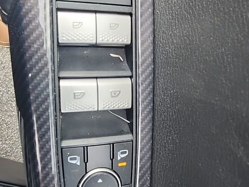 Used 2022 Mitsubishi Outlander SE image 19