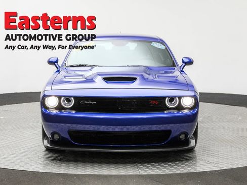 Used 2022 Dodge Challenger R/T Scat Pack w/ Scat Pack Stripe image 2