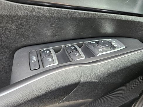 Used 2022 Kia Sorento S w/ Panoramic Sunroof Package FWD image 31