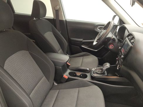 Used 2020 Kia Soul S FWD image 21