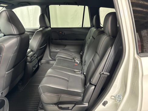 Certified 2025 Honda Passport TrailSport image 5