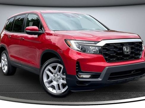 Used 2024 Honda Passport EX-L image 3