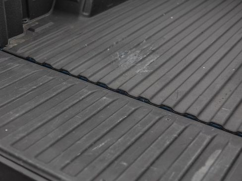 Used 2024 Chevrolet Silverado 1500 High Country w/ Technology Package image 13