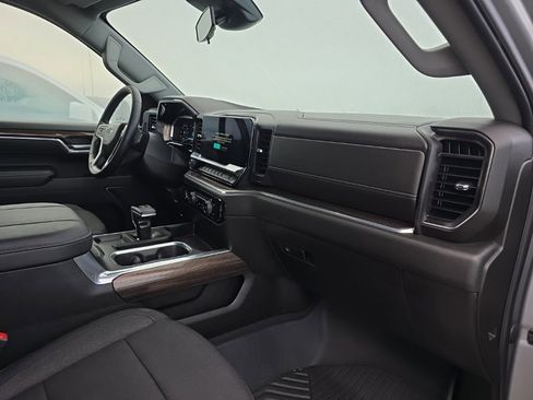 Used 2023 Chevrolet Silverado 1500 RST image 17