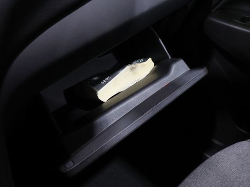 Used 2024 Chevrolet Equinox LT w/ LPO, Floor Liner Package FWD image 35
