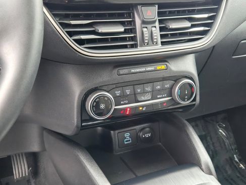 Certified 2022 Ford Escape SE w/ Cold Weather Package image 25