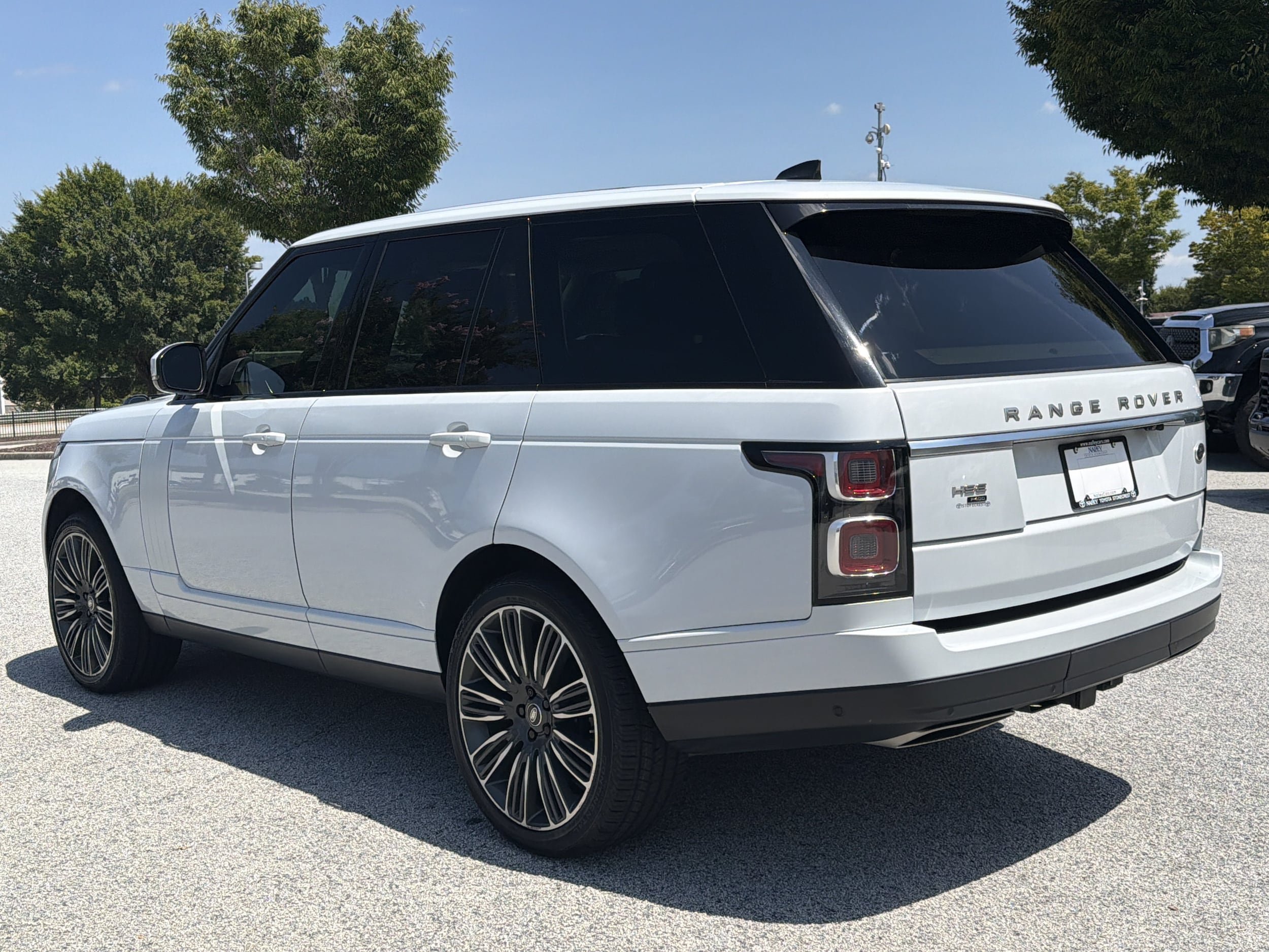 Used 2020 Land Rover Range Rover HSE AWD/4WD image 25