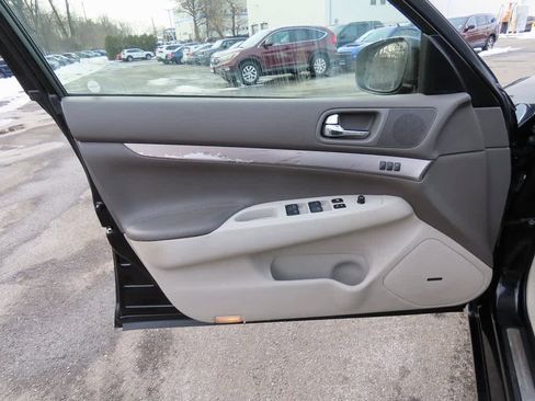 Used 2013 INFINITI G37 x w/ Premium Pkg image 14