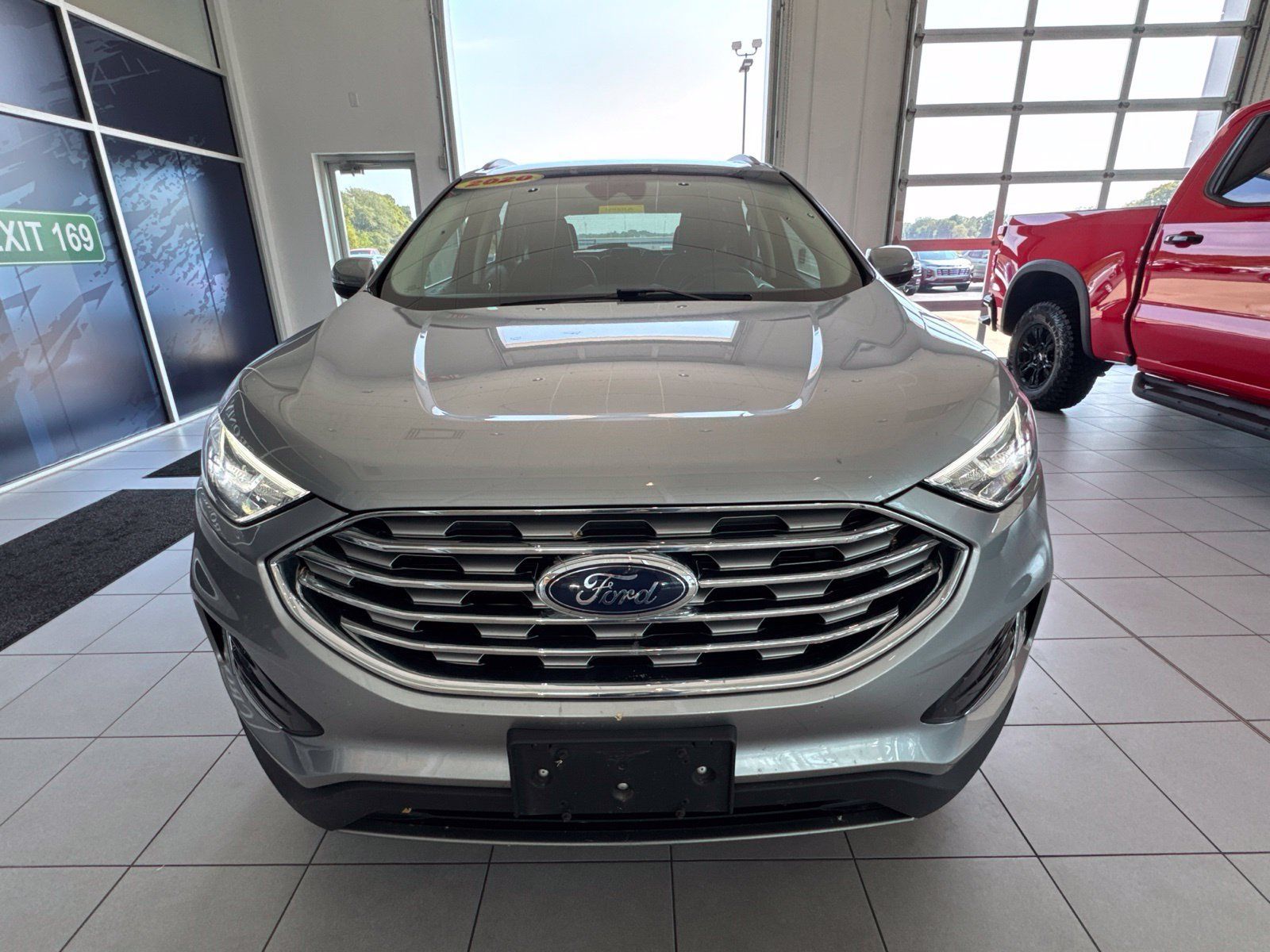 Used 2020 Ford Edge SEL FWD image 2