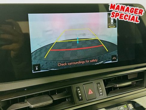 Used 2024 Lexus ES 300h 300h image 17