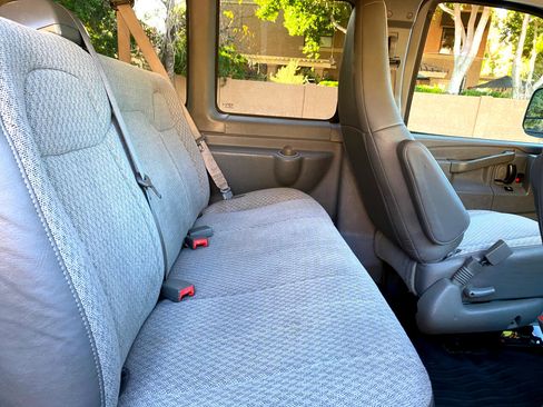 Used 2017 Chevrolet Express 2500 LS image 25