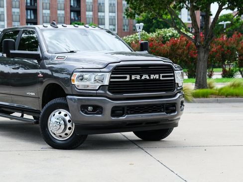 Used 2020 RAM 3500 Big Horn w/ Level 1 Equipment Group AWD/4WD image 3