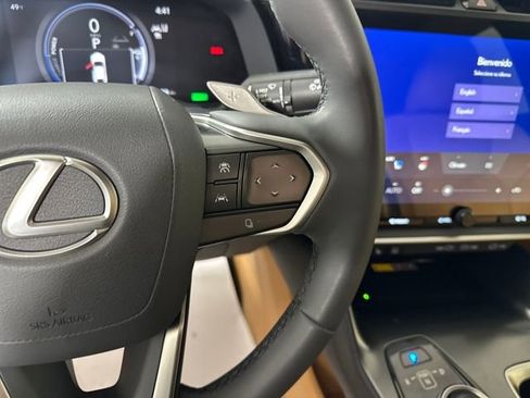 Used 2025 Lexus RZ 450e image 16