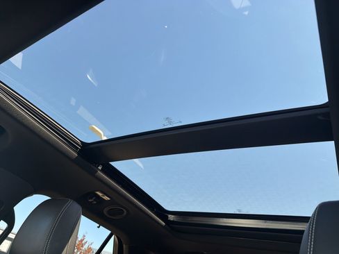 Used 2023 Ford Explorer ST w/ Equipment Group 401A image 24