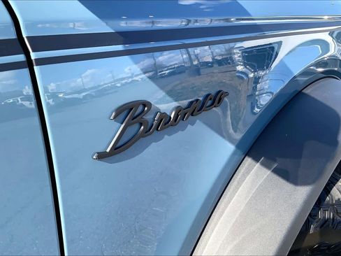 Used 2023 Ford Bronco Outer Banks w/ Sasquatch Package image 10