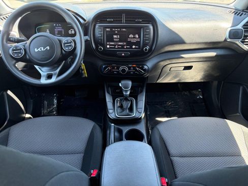 Used 2024 Kia Soul LX FWD image 15