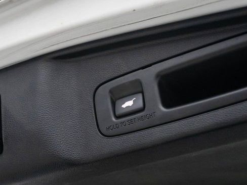 Certified 2018 Honda CR-V Touring image 13