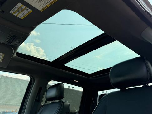 Used 2017 Ford F250 Lariat w/ Lariat Ultimate Package AWD/4WD image 17