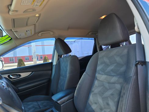 Used 2016 Nissan Rogue S image 11