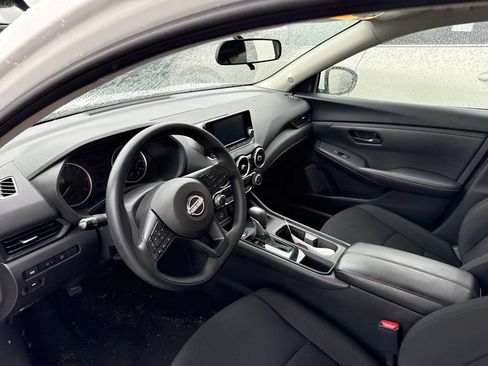 Used 2025 Nissan Sentra S FWD image 2