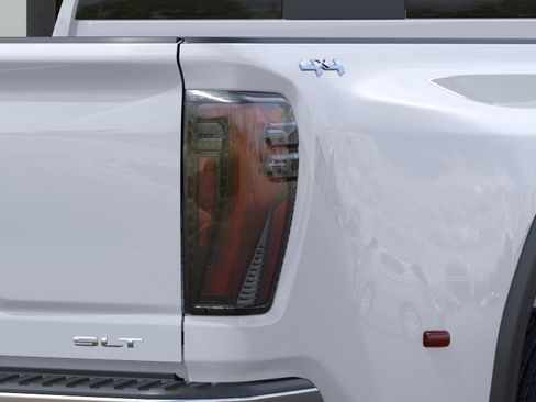 New 2026 GMC Sierra 3500 SLT w/ SLT Convenience Package AWD/4WD image 35