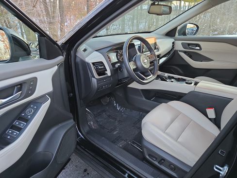 Certified 2023 Nissan Rogue SL image 13