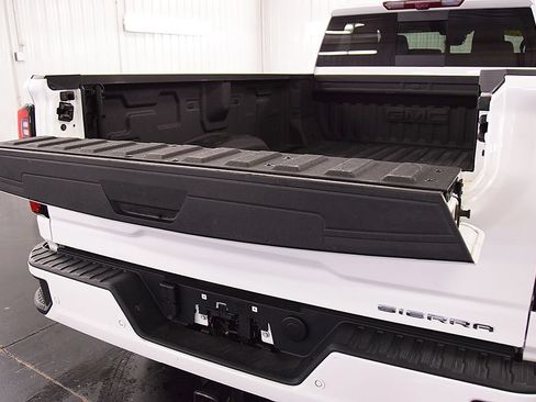 Used 2025 GMC Sierra 3500 Denali w/ Denali Reserve Package AWD/4WD image 7