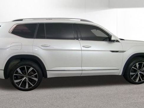 Used 2024 Volkswagen Atlas SEL Premium R-Line AWD/4WD image 9