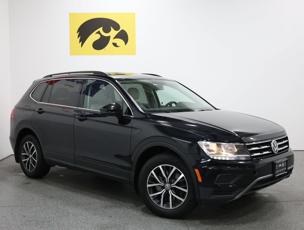 Used 2019 Volkswagen Tiguan SE w/ 3rd Row Seat Package AWD/4WD image 2