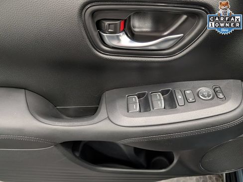 Used 2024 Honda HR-V EX-L image 9