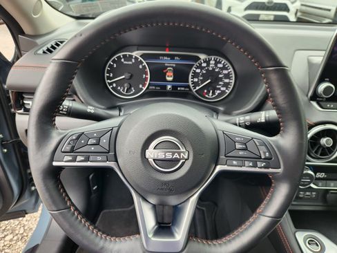 Certified 2025 Nissan Sentra SR w/ SR Premium Package FWD image 9