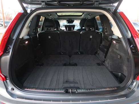 Used 2020 Volvo XC90 T5 Momentum image 39