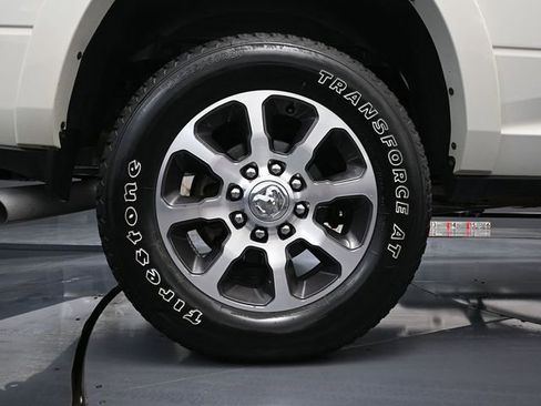 Used 2024 RAM 3500 Limited w/ Towing Technology Group image 17