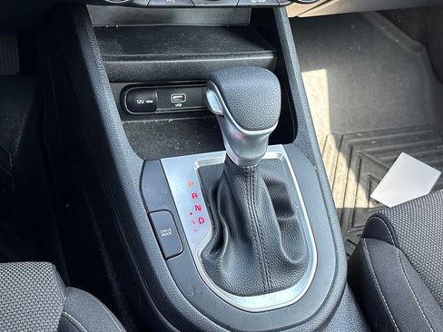 Used 2024 Kia Forte LXS w/ LXS Technology Package FWD image 11