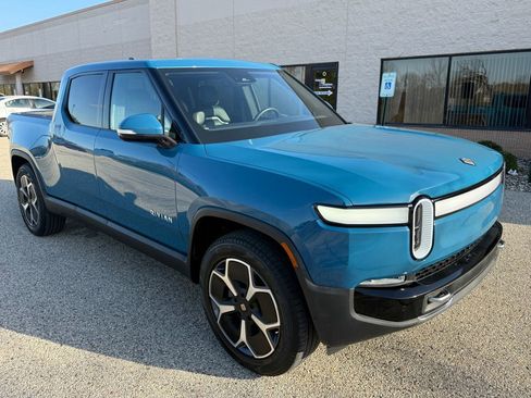 Used 2023 Rivian R1T Adventure AWD/4WD image 7