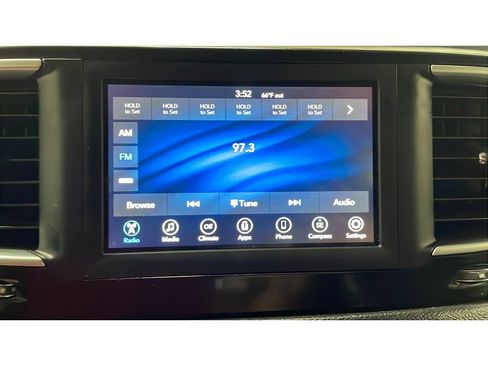 Used 2021 Chrysler Voyager Lxi FWD image 13