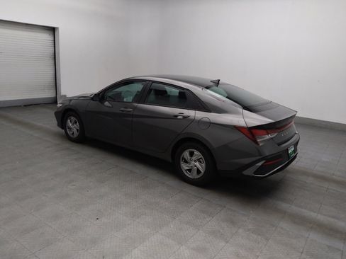 Used 2025 Hyundai Elantra SE w/ Cargo Package FWD image 3