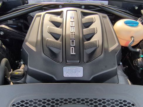 Used 2015 Porsche Macan S image 35