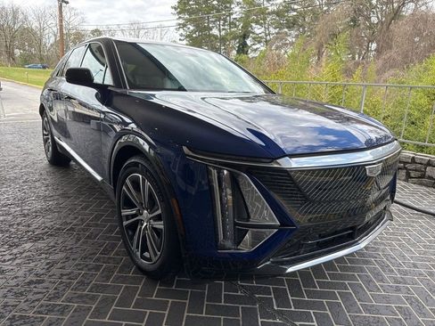 Used 2024 Cadillac Lyriq Luxury image 2