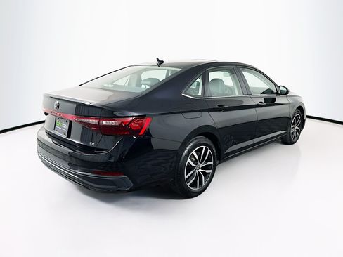 Used 2025 Volkswagen Jetta SE w/ Sunroof Package FWD image 9