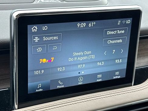 Used 2022 Lincoln Corsair Reserve w/ Equipment Group 201A image 15