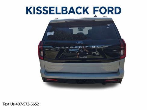 New 2025 Ford Expedition Active image 5