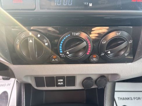 Used 2014 Toyota Tacoma 4x4 Double Cab w/ TRD Sport Package image 12