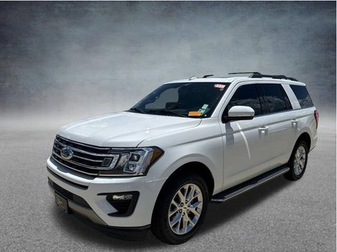 Used 2021 Ford Expedition XLT RWD image 3