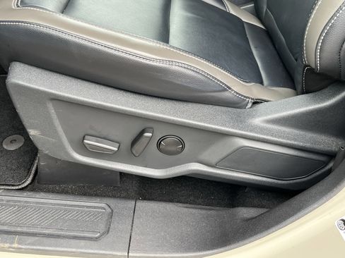 Used 2025 Ford Bronco Outer Banks image 12